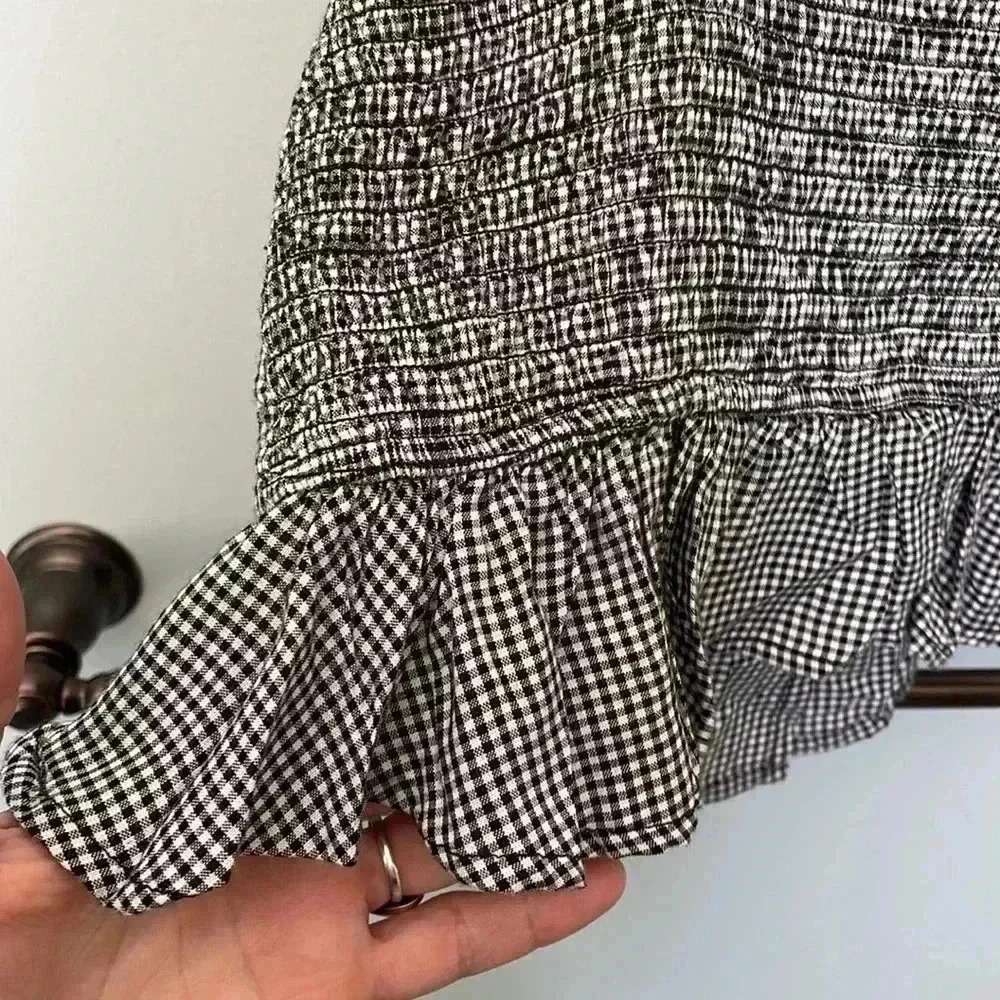 NWT Japna tank top blouse. Adjustable straps, ruffled at bottom. - Picture 5 of 8